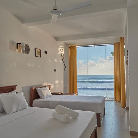 Kings Bay Beach Resort Galle Ngoại thất bức ảnh