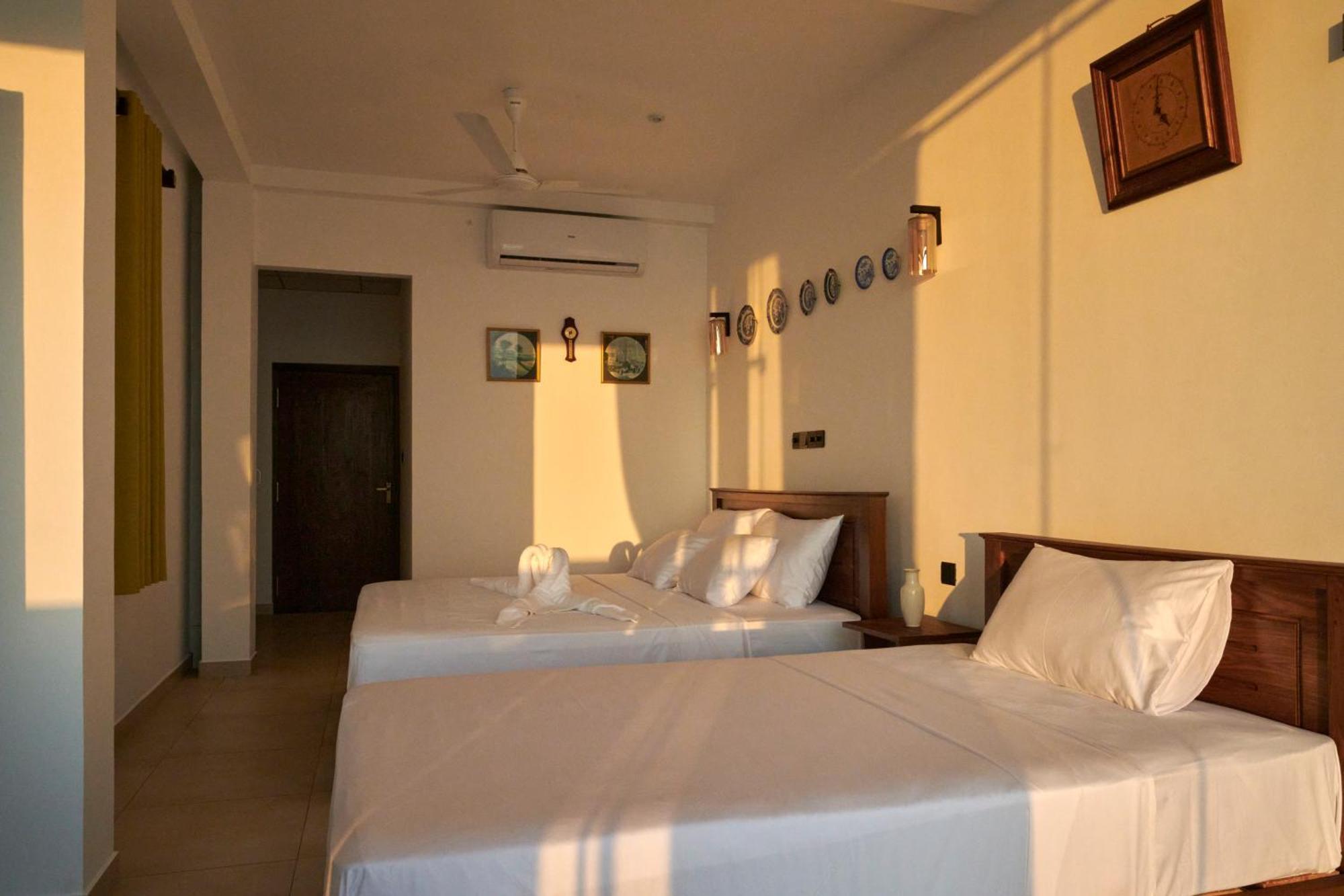 Kings Bay Beach Resort Galle Ngoại thất bức ảnh