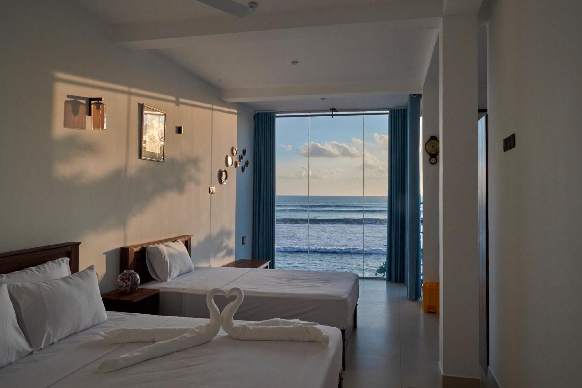 Kings Bay Beach Resort Galle Ngoại thất bức ảnh