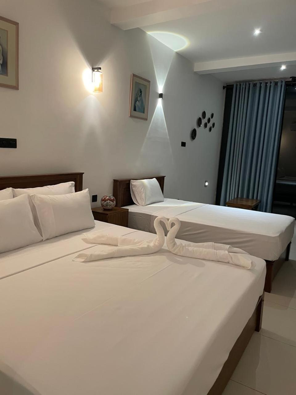 Kings Bay Beach Resort Galle Ngoại thất bức ảnh