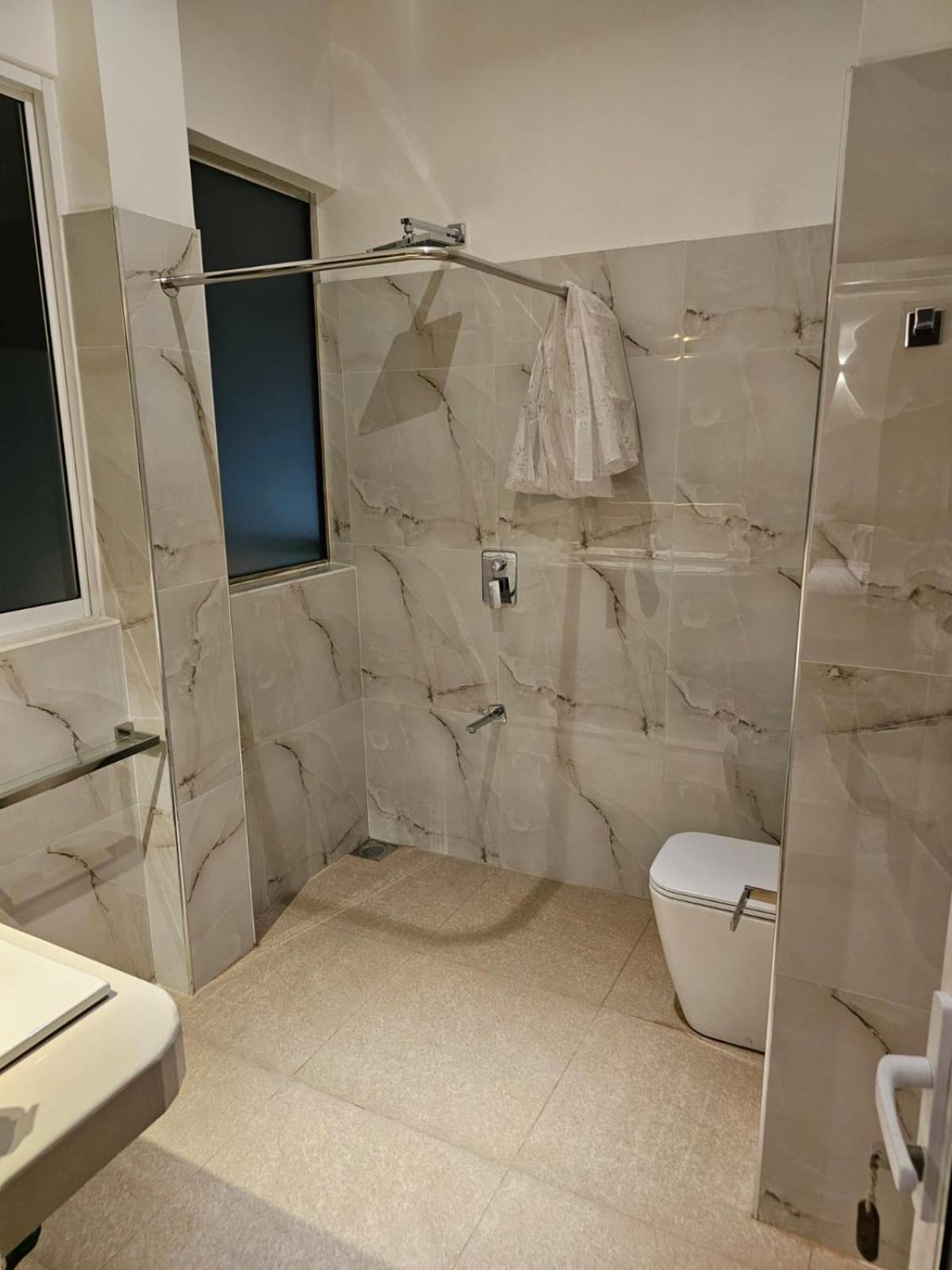 Kings Bay Beach Resort Galle Ngoại thất bức ảnh