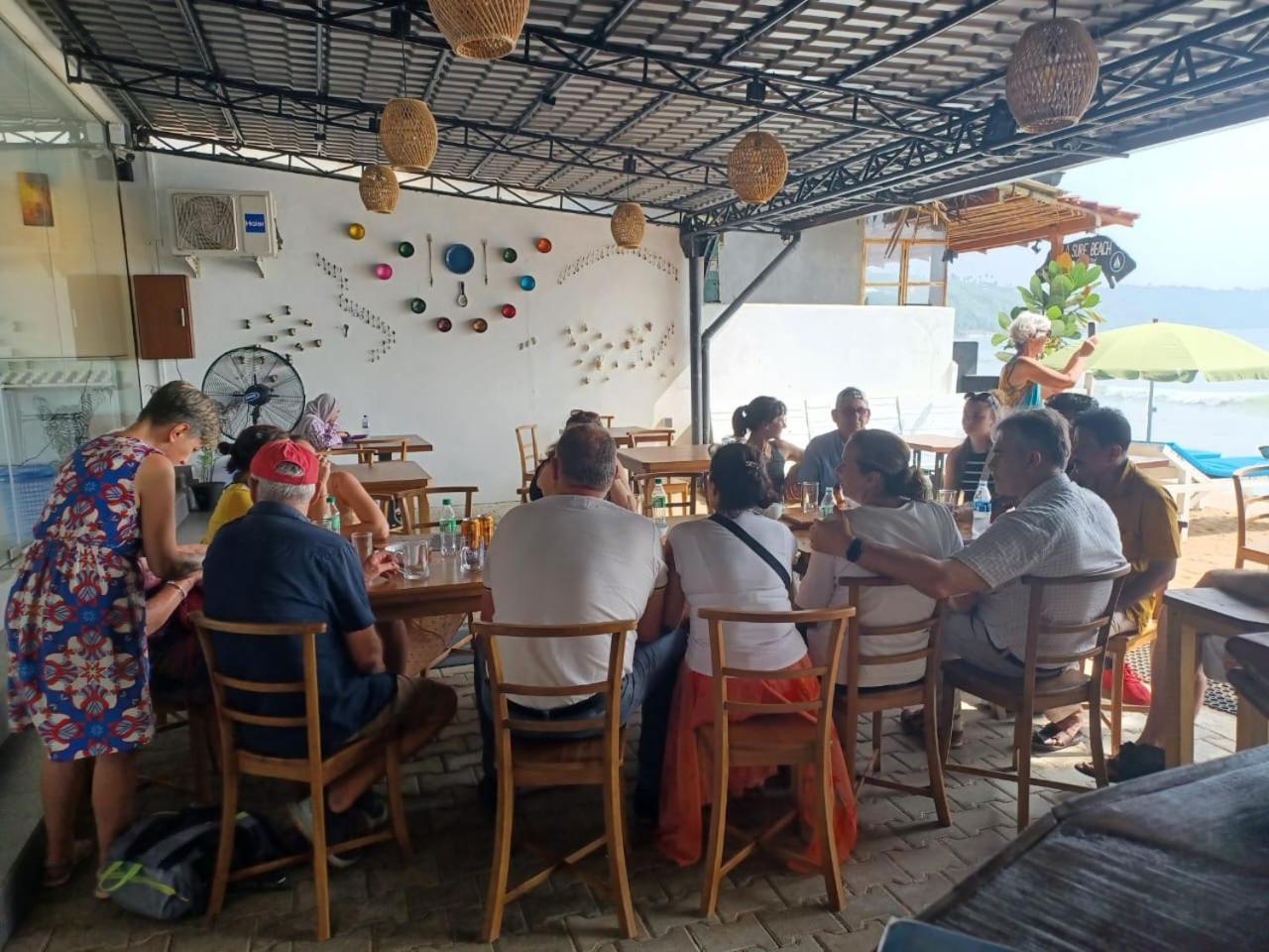 Kings Bay Beach Resort Galle Ngoại thất bức ảnh